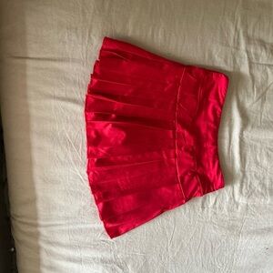 Chic Scarlet Pleated Mini Skirt